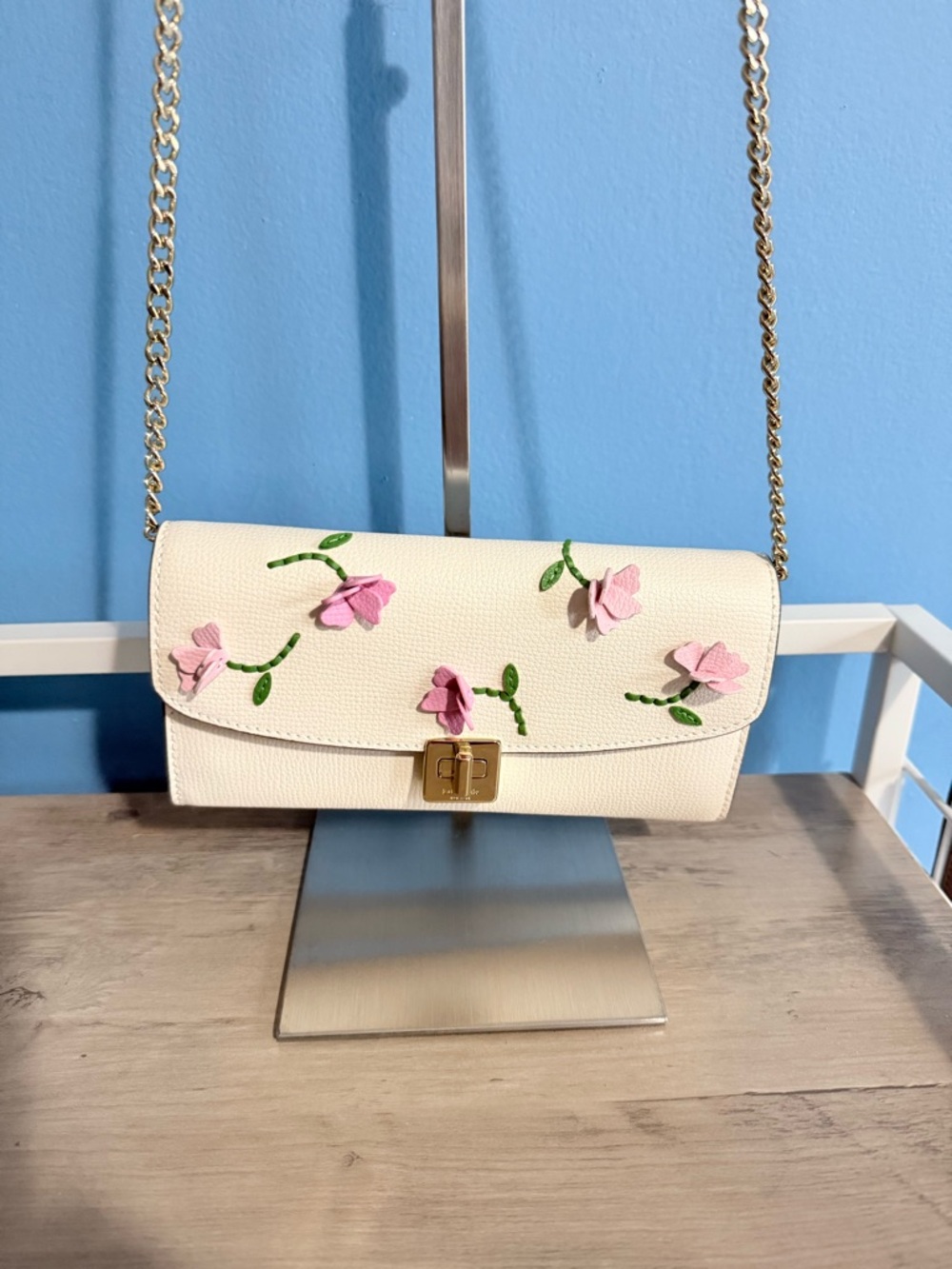 Kate Spade White Floral Appliqué Crossbody Bag - Pink Flower Detail